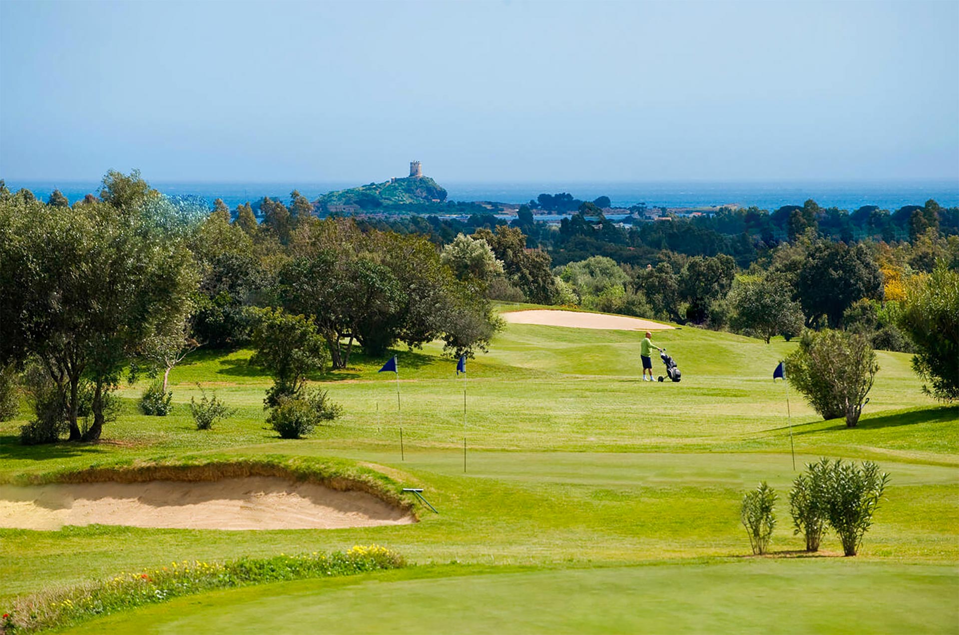 GOLF IN THE IS MOLAS COURSE